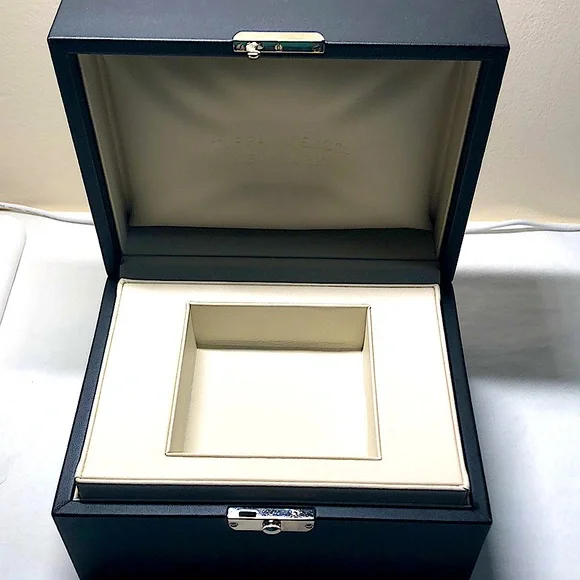 Tiffany & Co. Genuine Alligator & Stainless Steel Black Atlas Watch Gyromatic - Picture 12 of 16